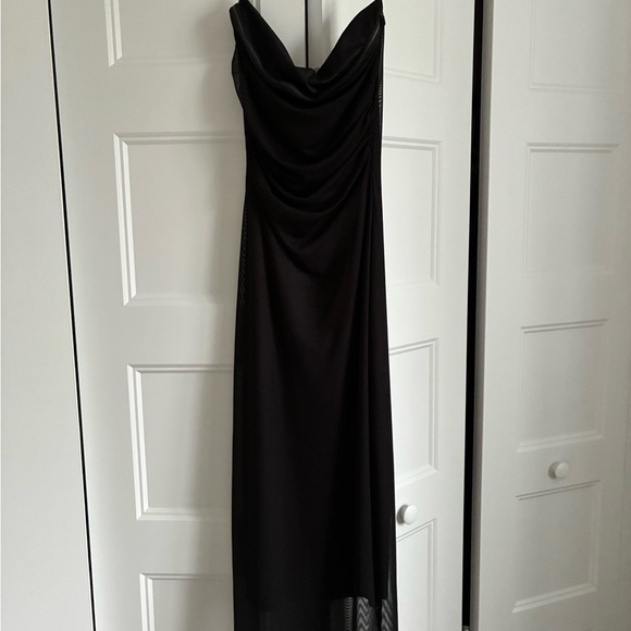 Ardene Dresses & Skirts - Ardene Black Sweetheart Strapless Gown